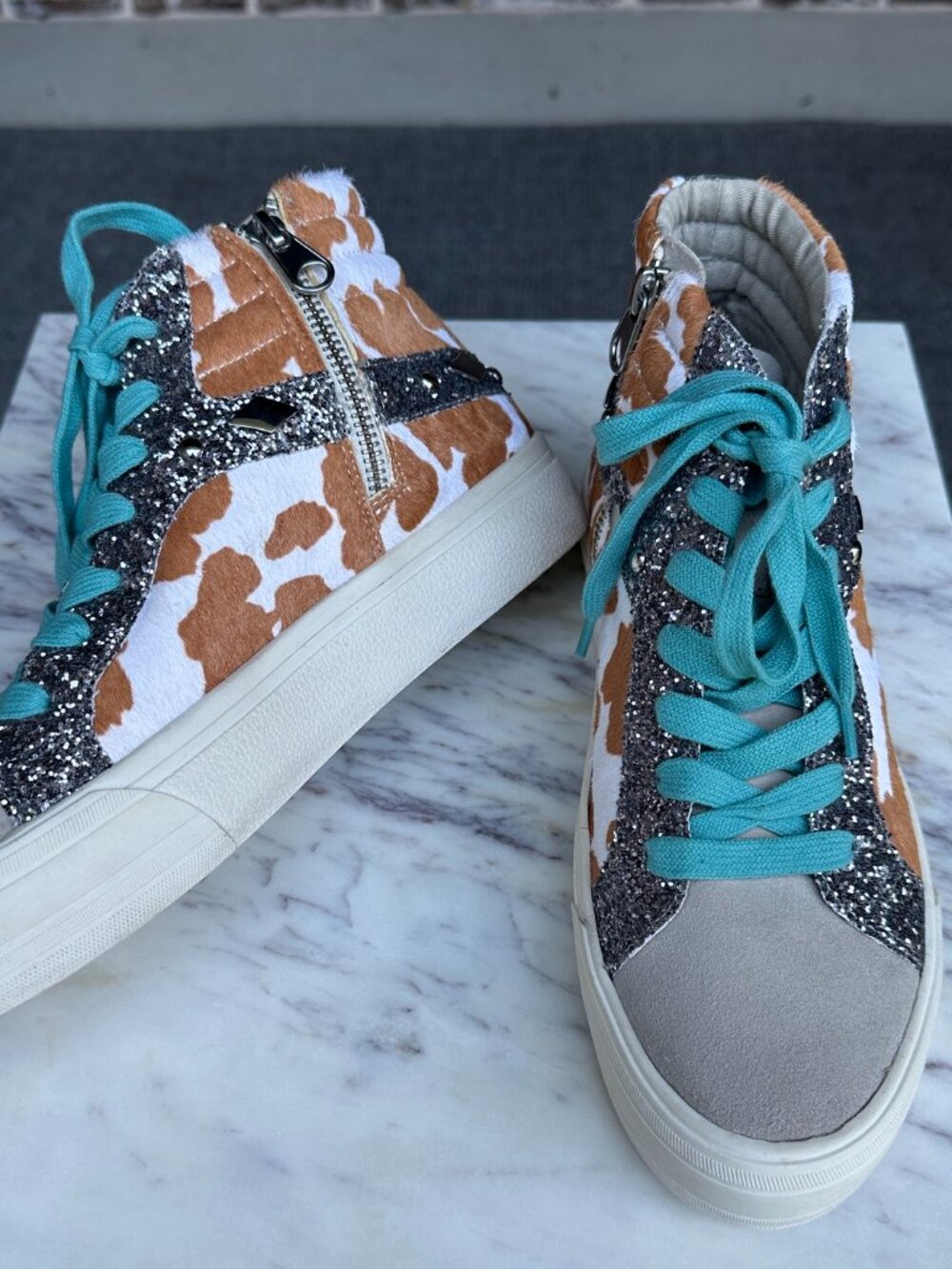 Gianni Bini High Top Sneakers Leather Calf Hair Suede Glitter Athletic Shoe Sz 8